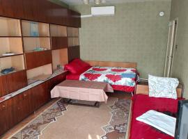 Апартамент, hotel in Razgrad