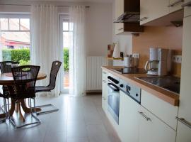 Ferienwohnung Nordseeglück, Hotel in Hooksiel