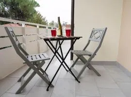2 Camere 5 ospiti Parcheggio Gratis Recintato, Vicino a Università, Ospedali, Centro, Stazione, Aeroporto, Romagna
