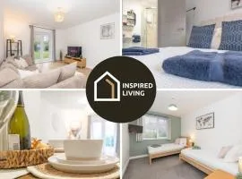 Stylish & Modern 2 Bed 2 Bath With Free Parking