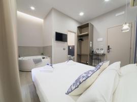 B&B Les Lumières, hotel in Salerno