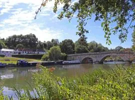 Shillingford Bridge Hotel