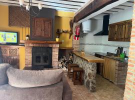 Casas Rurales Arcoiris, villa in Riópar