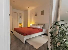 Cozy 1br walk to BTS and Airport Rail Link Close to Malls 11, condominio en Bangkok