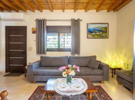 Grande Luxury Villa Kalamata - 2, hotel in Kalamata