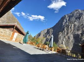 Tiger Leaping Gorge Sean’s Spring Guesthouse โรงแรมในแชงกรีลา