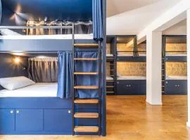 FRATERNiTY-HOTEL