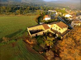 Turismo Rural Can Massot, hotell i Darnius