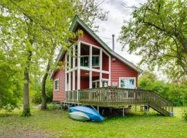 Island Retreat on Pistakee Lake Deck and Gas Grill!
