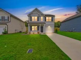 Charming Getaway Perfect for Relaxation home