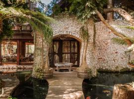 Wonderland Boutique Guesthouse & Spa, hotel di Hout Bay