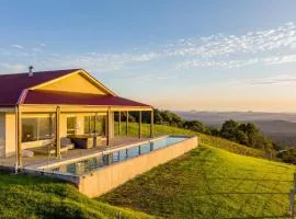 Petrichor Estate - 360 Views Pool & Spa