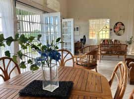 The Heights Mirage Villa 1, hotel in Gros Islet