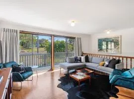 Palm Top Vincentia - Walk to beach. Wi-Fi & Linen