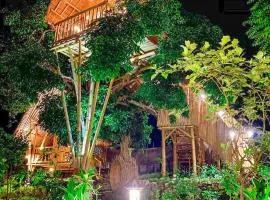 Penida Bambu Green Villas、ペニダ島のホリデーパーク