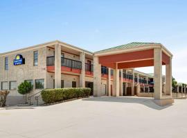 Days Inn by Wyndham San Antonio Near Fiesta Park, hotel v destinaci San Antonio