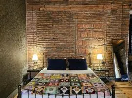 Old Gold Apartment