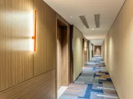 Holiday Inn Express Taizhou City Center by IHG