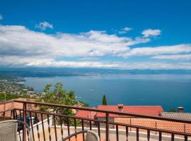 Apartman Ema Tuliševica Janjetići 28, hotel in Lovran