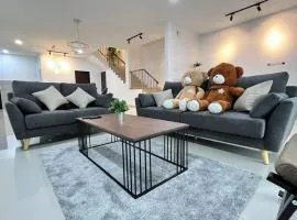 GioiaHome with 6 bedroom and 15 guest