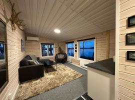 Camp Caroli Mini lodge, hotel con estacionamiento en Kiruna