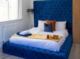 2 minutes walk to JR & Manor Hospitals , Close to Oxford Brookes University Bluebird Apartment