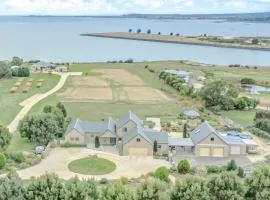 Chateau Clarence & Petite Chateau Luxurious Waterfront Retreat