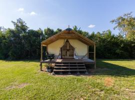 Khushatta Hills Ranch Glamping - Alzeda, Zelt-Lodge in Coldspring