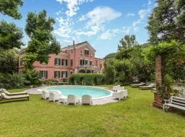 3 Bedroom Beautiful Home In Salerno
