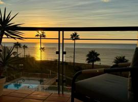 SEAVIEW Luxury PENTHOUSE, hotel v destinaci Casares