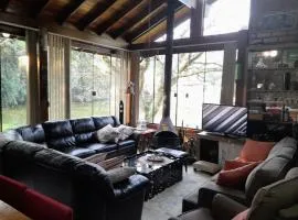Casinha da Serra com açude