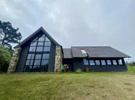 Large farmhouse with garden and sea view for 8 people