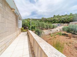 Gorgeous Home In Zrnovo, ξενοδοχείο σε Žrnovo