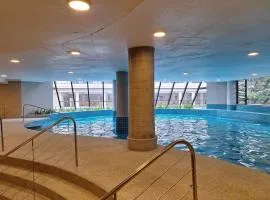 Apto Condomínio Piscina Coberta em Ubatuba