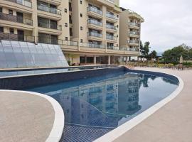 Apto Cond Clube Piscina Coberta Aquecida Itaguá, hotel i Ubatuba