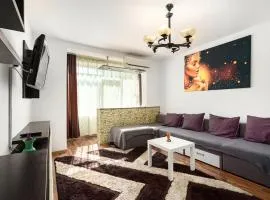 Stone Gate Apartment #2