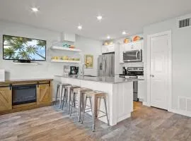Upscale Waterfront- Private Patio Fish Pier