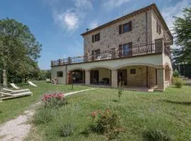 Nice Apartment In Avigliano Umbro