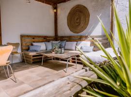 Nice Country House VILLA PAZ, hotell sihtkohas La Esperanza