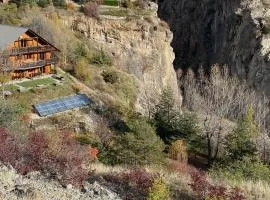Chalet Inukshuk Vue panoramique Gorges de la Durance Parc des Écrins