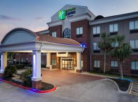 Holiday Inn Express Hotel & Suites Winnie by IHG, hotel v destinaci Winnie