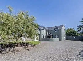 Willow Lodge, Wolfscastle