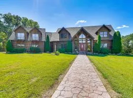 Game Room, Deck and Yard Lake of the Ozarks Retreat