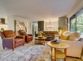 Mount Vernon Home with Private Hot Tub, hotel v destinaci Mount Vernon