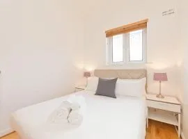 Blarney Apt 1BR Sleeps 4
