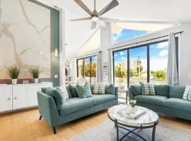 Beach Rd, 300ft to Beach Access & 500ft to Siesta Key Village, 2bdr & Studio