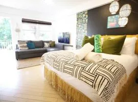 South Beach Studio Free Parking Walk to Ocean Drive