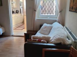 Wallington Homes, Hotel in Carshalton