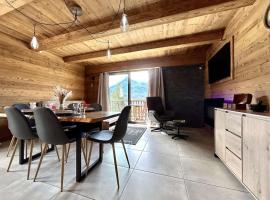 Appartement cosy avec balcon et parking à Briançon - FR-1-330C-148, place to stay in Briançon