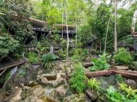 Rock and Tree House Resort
